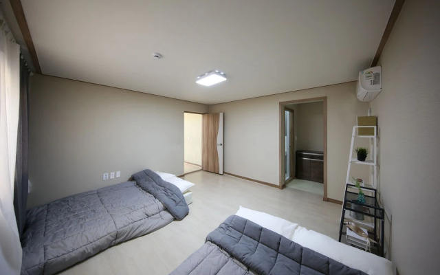 Mori House