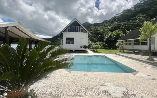 Tiare - Faaroa Bay Villa