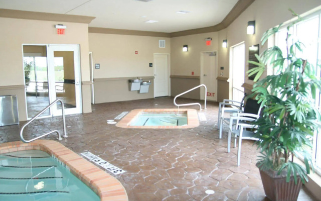 Hampton Inn & Suites Cleburne