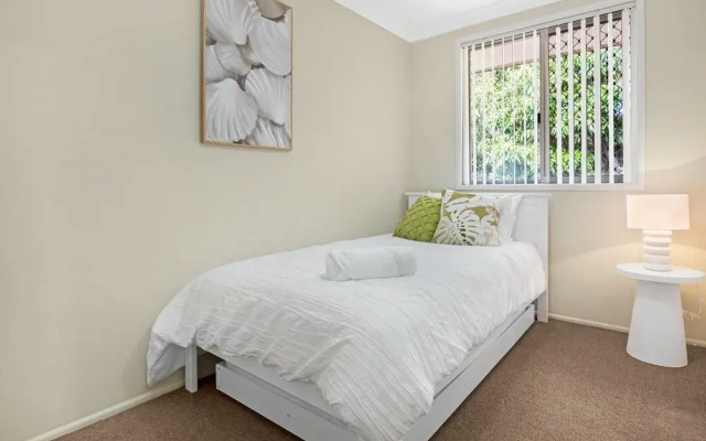 Relaxing Townhouse Steps From the Beach