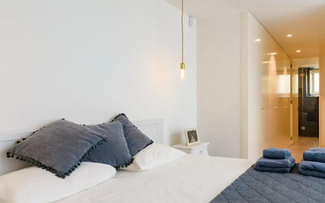 Home Of The Poet, 3-bed 3-bath River Views