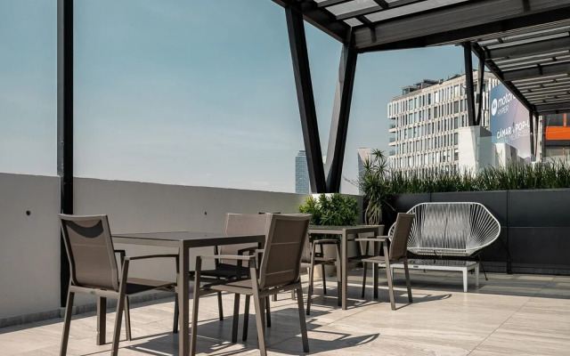 Casai Discover La Roma From a Contemporary Gem
