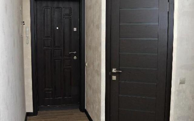 2 х ком квартира с новым ремонтом на Мотеле