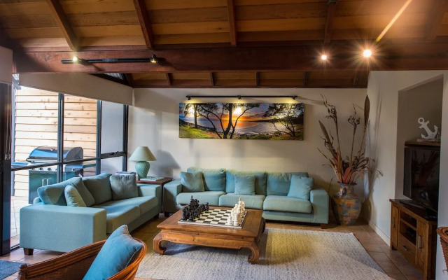 Whalers Cove Villas