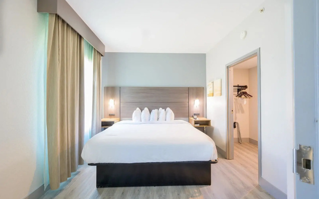 Hawthorn Extended Stay by Wyndham Panama City Beach