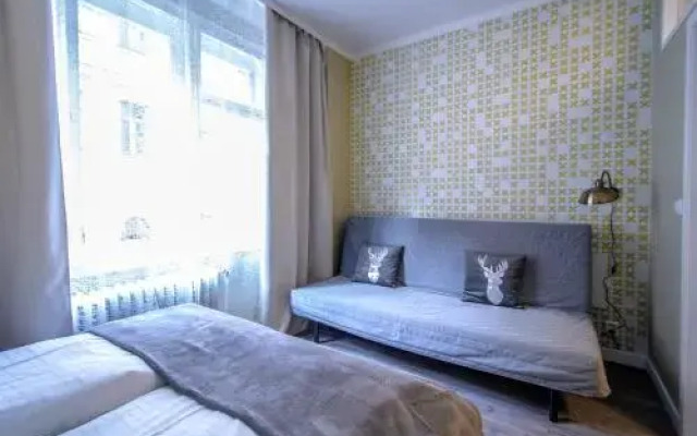 Old Town Rybna Apt by Ruterra