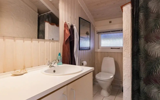 6 Person Holiday Home in Hals
