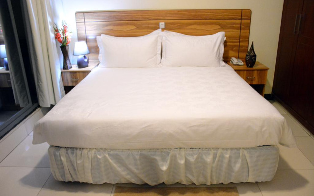 La Posh Hotel