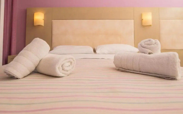 Porto Koukla Beach Hotel