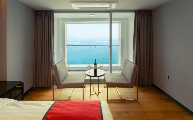 Yeosu Venezia Hotel & Suite