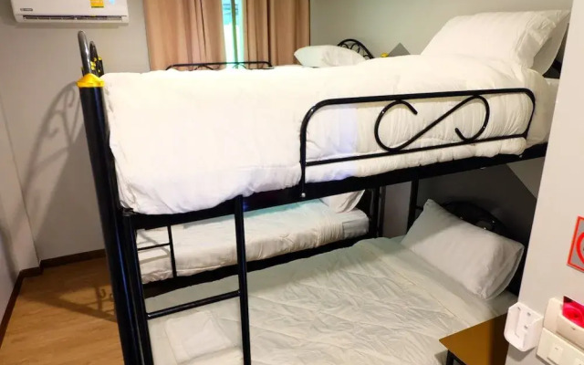 Full Moon' House - Hostel