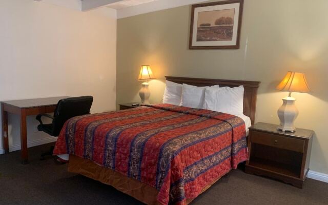 Ventura Beach House Motel