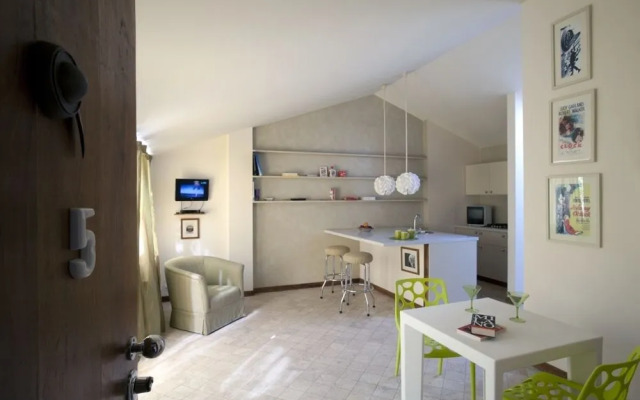 ORADIMORA di Leonardo Conte