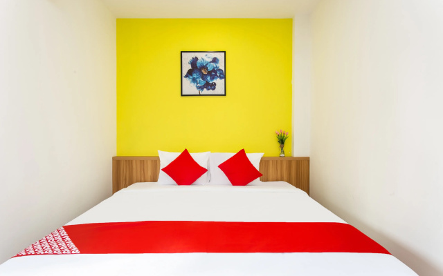 OYO 658 Euro Gold House And Coffee