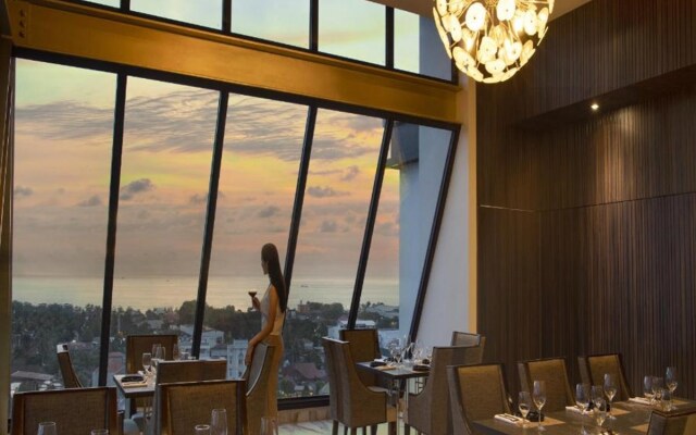 Hotel Santika Premiere Padang