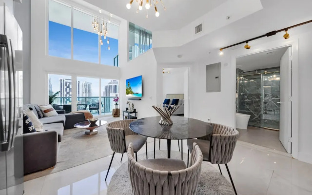Sunbeam Plush 2 Story Loft