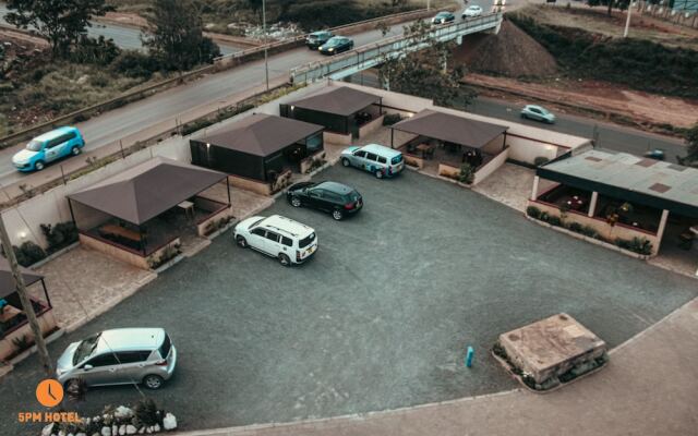 5 PM Hotel