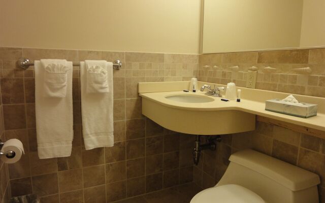 Hyannis Travel Inn