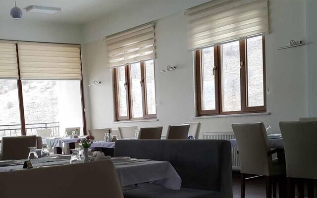 Karşı Bahçe Bungalov