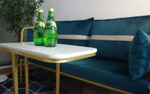 Xingxuan Smart Apartment Hotel (Zhengzhou East High-speed Railway Station)