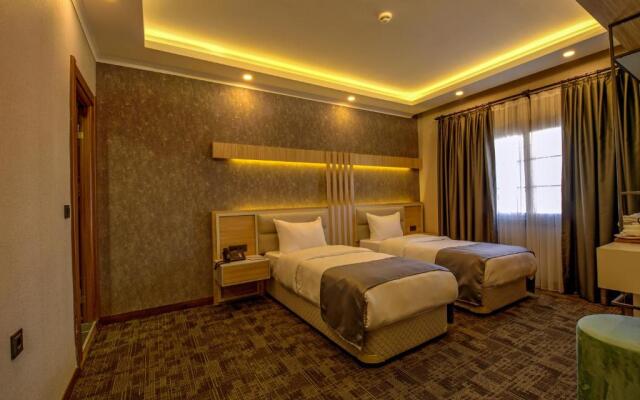 DS Regulus Otel