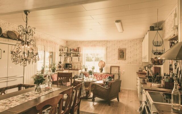 Farmlodge