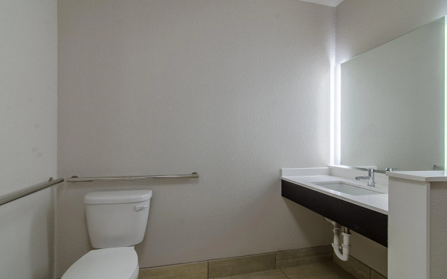 Holiday Inn Express & Suites Atchison by IHG