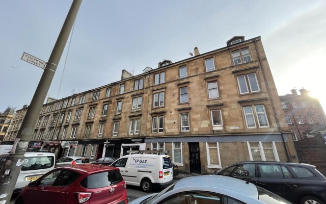 Tenement in Glasgow's Vibrant Southside