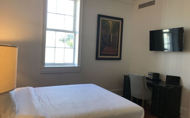 Royal Frenchmen Hotel and Bar