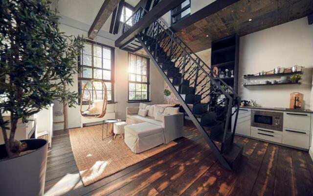 HUISJES AAN DE AMSTEL - Your home away from home