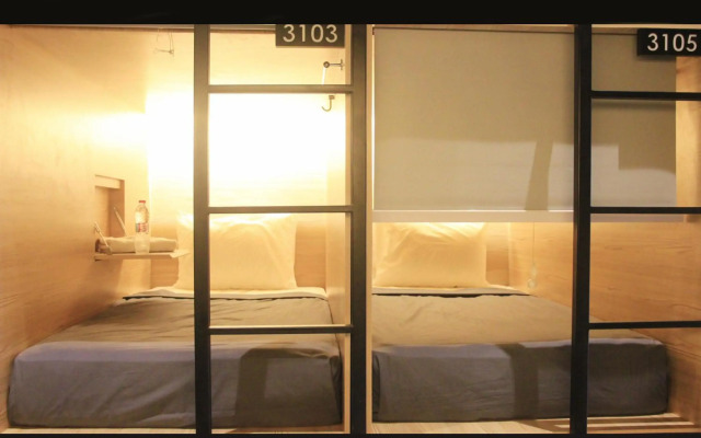 Livinn Hostel City Center Surabaya