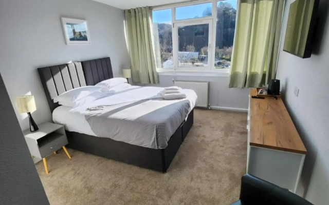 Kings Knoll Hotel