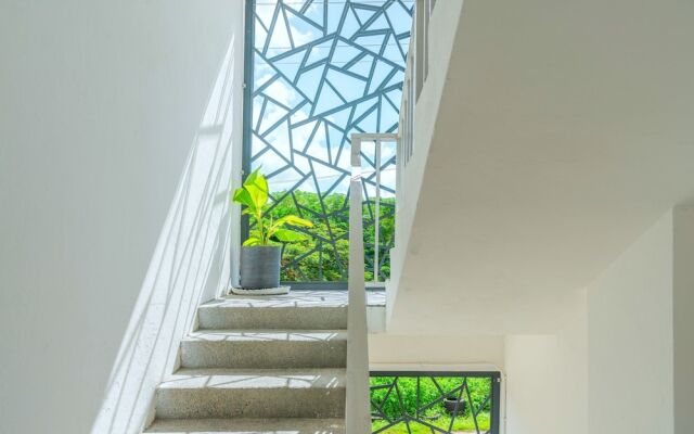Seabreaze Garden