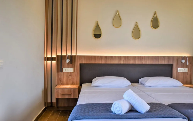 Del Mar Apartments in Stalis
