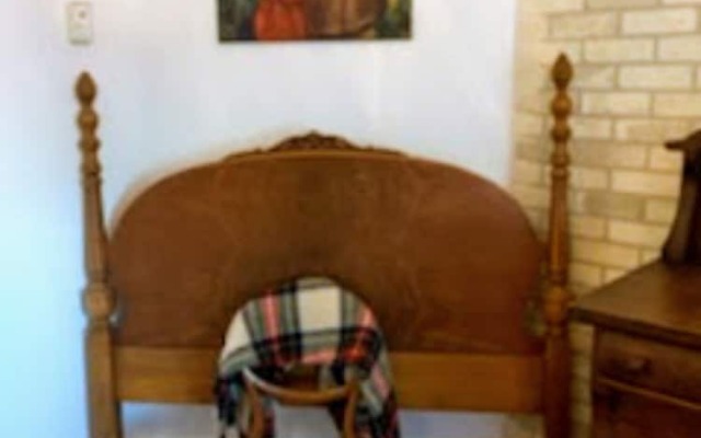 Authentic 1 Bedroom Toronto Home