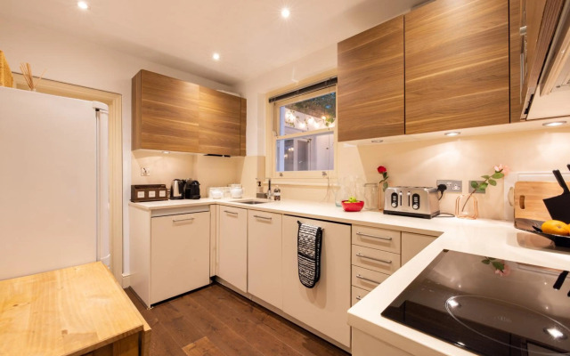 Niru 5-Star Hidden Secret on Earl's Court