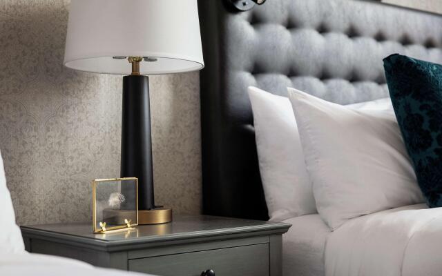 The Foundry Hotel Asheville, Curio Collection by Hilton