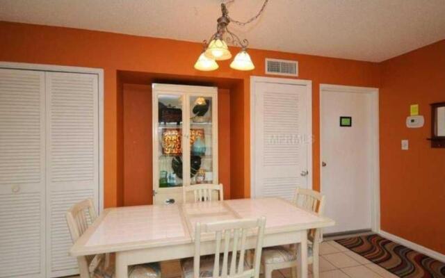 Crescent Arms Condominiums