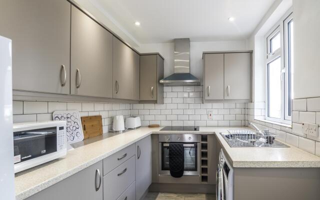 Sandy Retreat - 3 Bedroom Holiday Home - Tenby