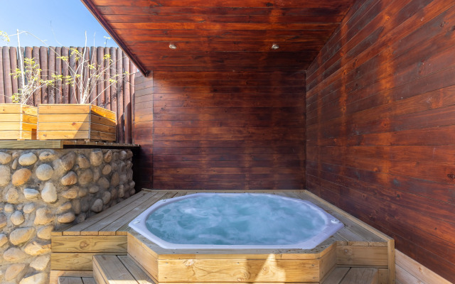 Knysna Log-Inn Hotel