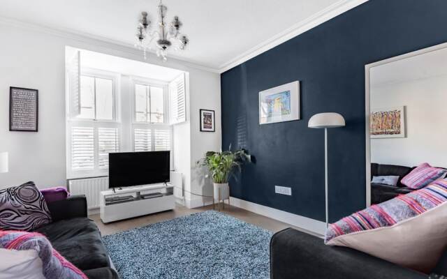 Inviting 3-bed House in Beckenham