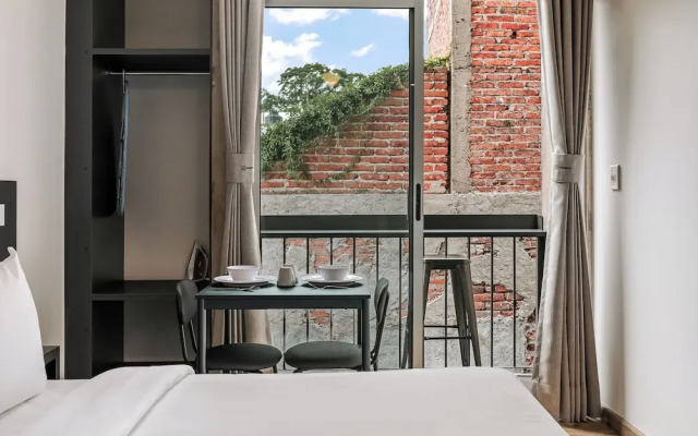 Primavera By Homirent