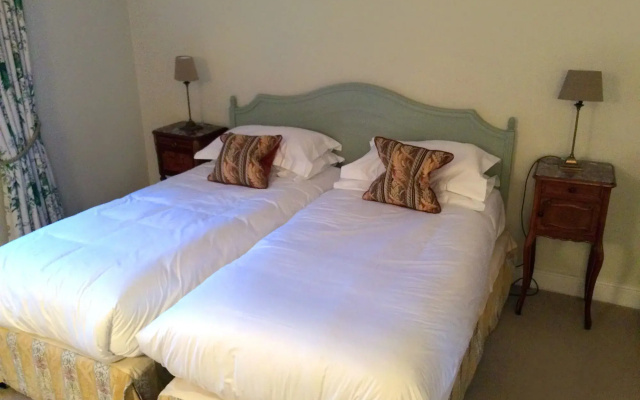 Weston Manor Hotel