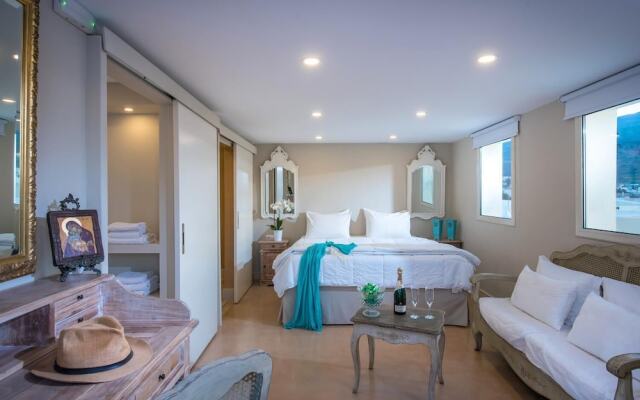 Parthenis Beach Suites by the Sea