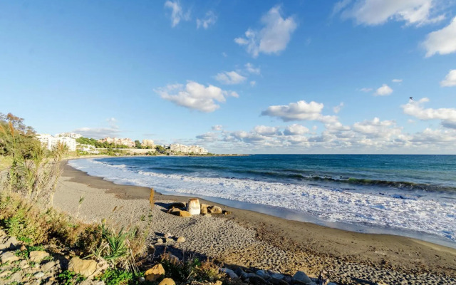 LUXURY APARTMENT FRONTAL BEACH in Doncella Beach