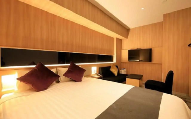 Quintessa Hotel Fukuoka Tenjin Comic & Books