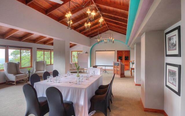 Alta Las Palomas Hotel