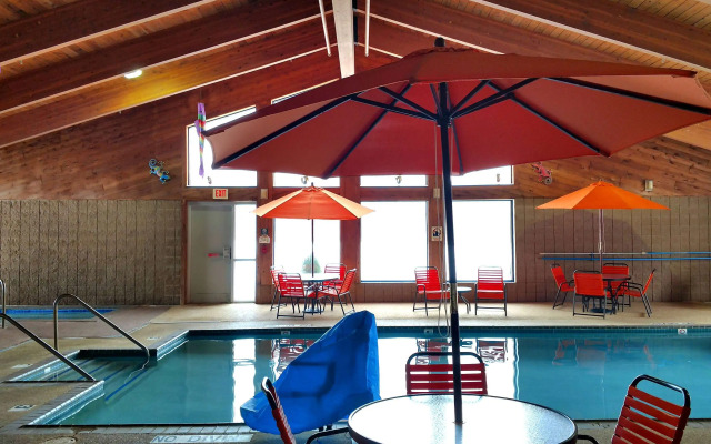 AmericInn by Wyndham Iron River