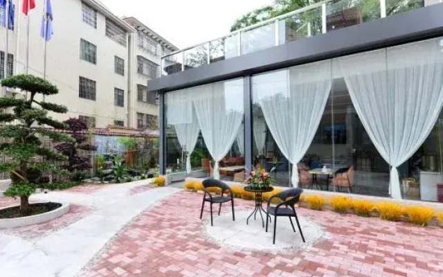 7 Days Premium Hotel (Xingguo General Park)