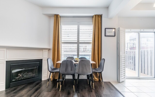 GLOBALSTAY. Modern 3-4 Bedroom Town